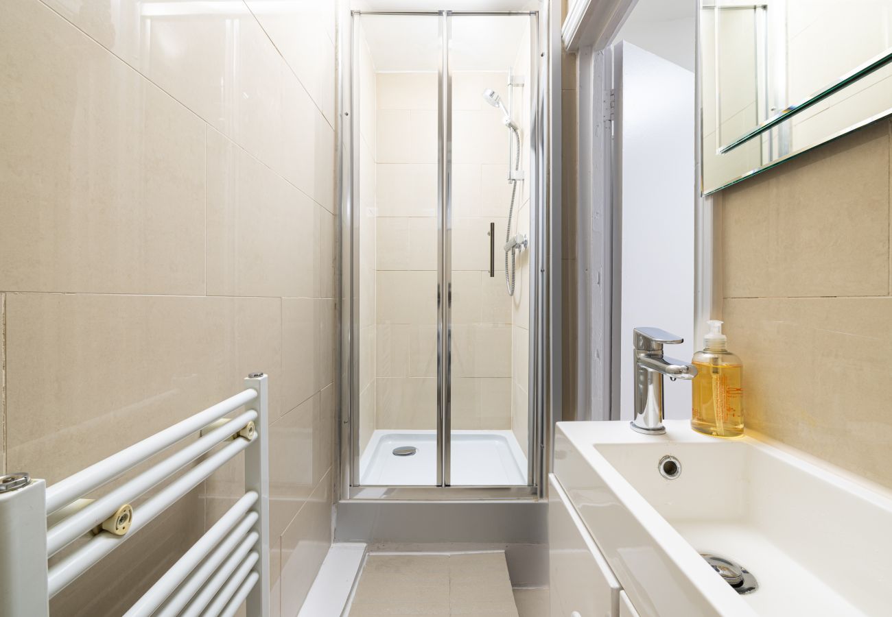 Rent by room in London - Shepherd's Bush 5 Rent by room in London - Shepherd's Bush 5