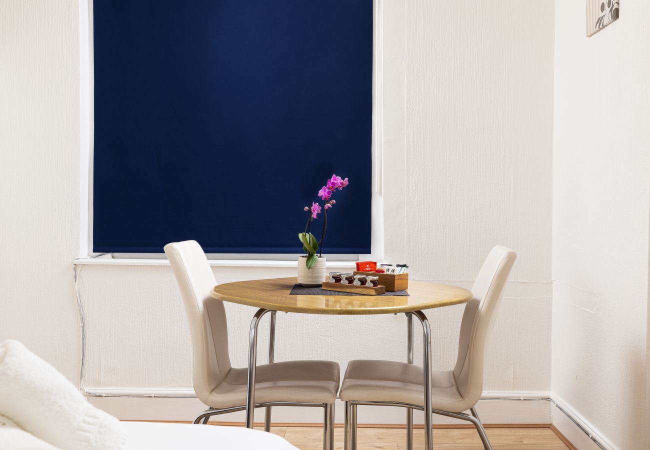Apartment in London - Studio Family 2 SW Apartment in London - Studio Family 2 SW