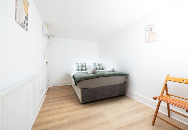 Studio in London - Studio 12 SW